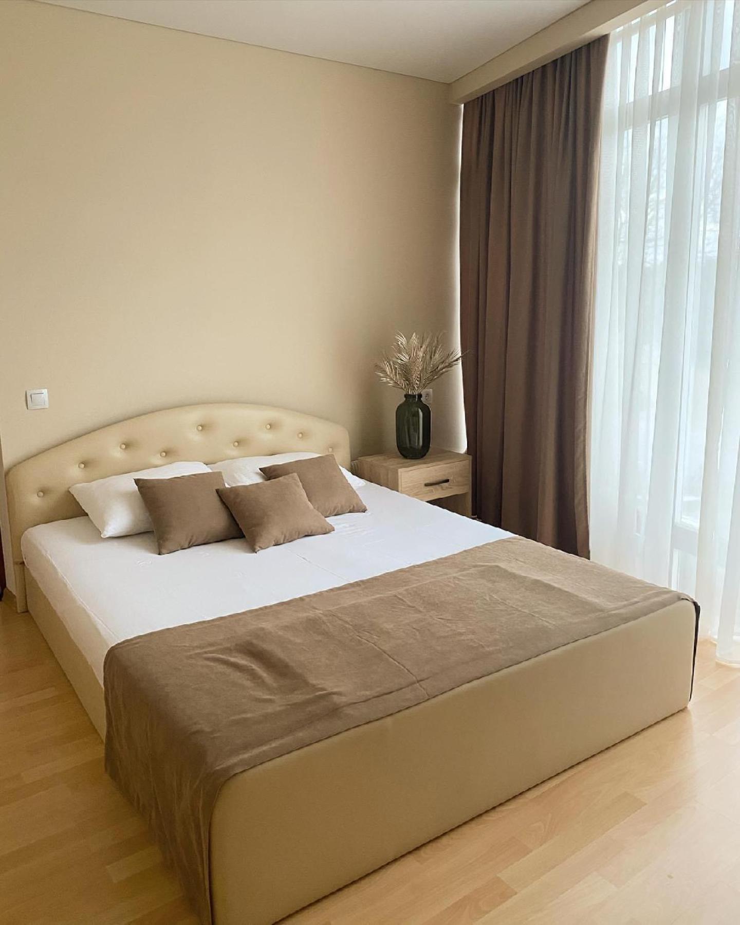 Sv Hotel, Restaurant & Airport Parking Todiresti  Екстер'єр фото